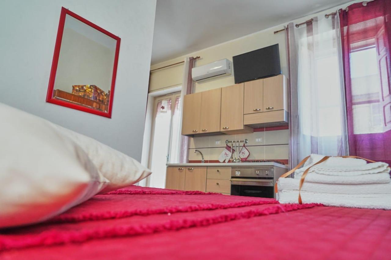 Le Stanze Di Ricci - Affittacamere Low Cost Lesina Extérieur photo