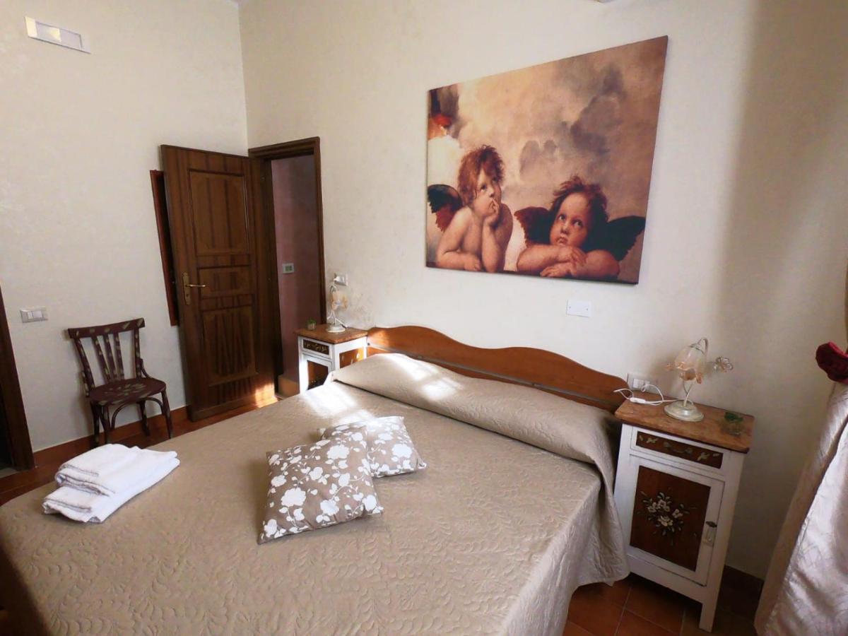 Le Stanze Di Ricci - Affittacamere Low Cost Lesina Extérieur photo