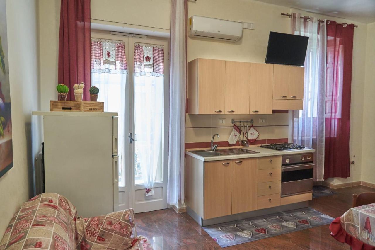 Le Stanze Di Ricci - Affittacamere Low Cost Lesina Extérieur photo