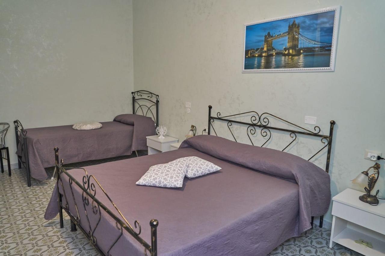 Le Stanze Di Ricci - Affittacamere Low Cost Lesina Extérieur photo